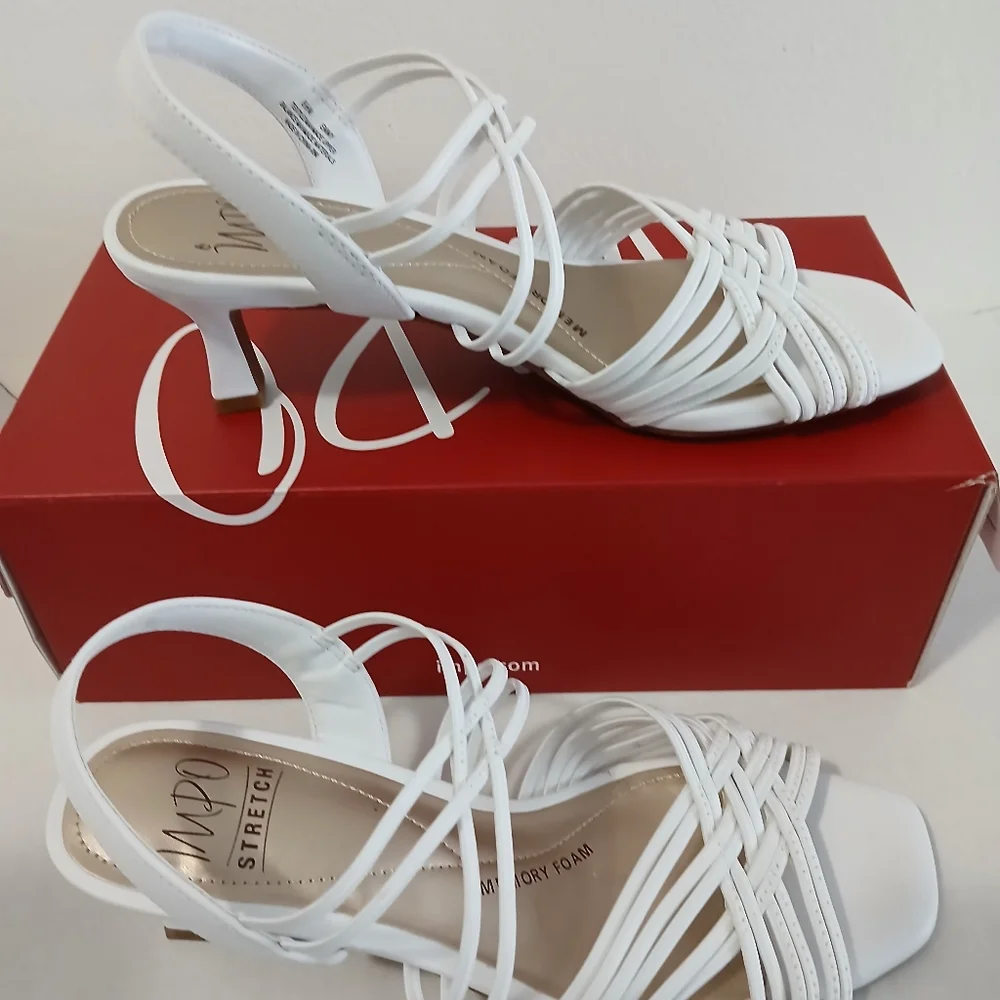 Impo Emmy White Stretch 2.5 Heel Sandal Size 8.5 Memory Foam Elastic - Picture 10 of 13